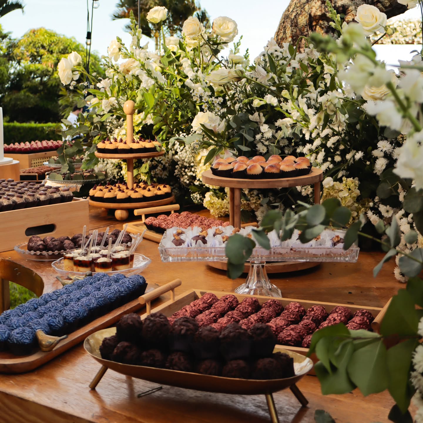 Mesa farta de doces